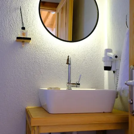 Milo Cunda Bed & Breakfast Ayvalı